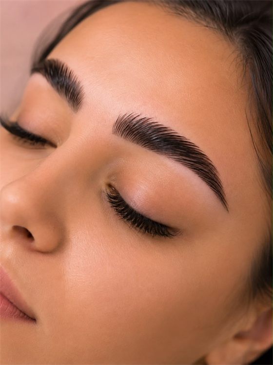 Browlift à Toulouse — spécialité Cils By YH